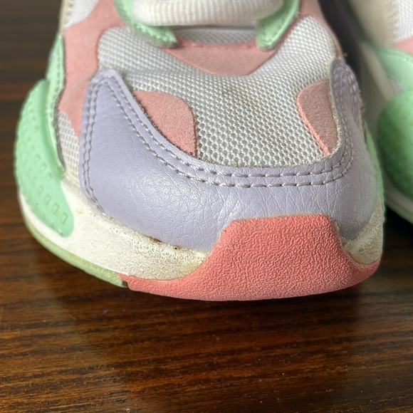 Puma, RS-X Xray Running System shoe, pastel colors, size 6 youth or 7.5-8 women - Picture 3 of 12